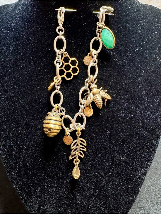 Lucky Brand Jewelry - Lucky Brand Bee & Honeycomb Charm Bracelet-Beautiful Construction. Adorable!